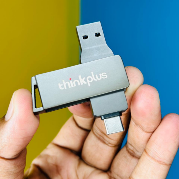 Dual Port Flash Drive